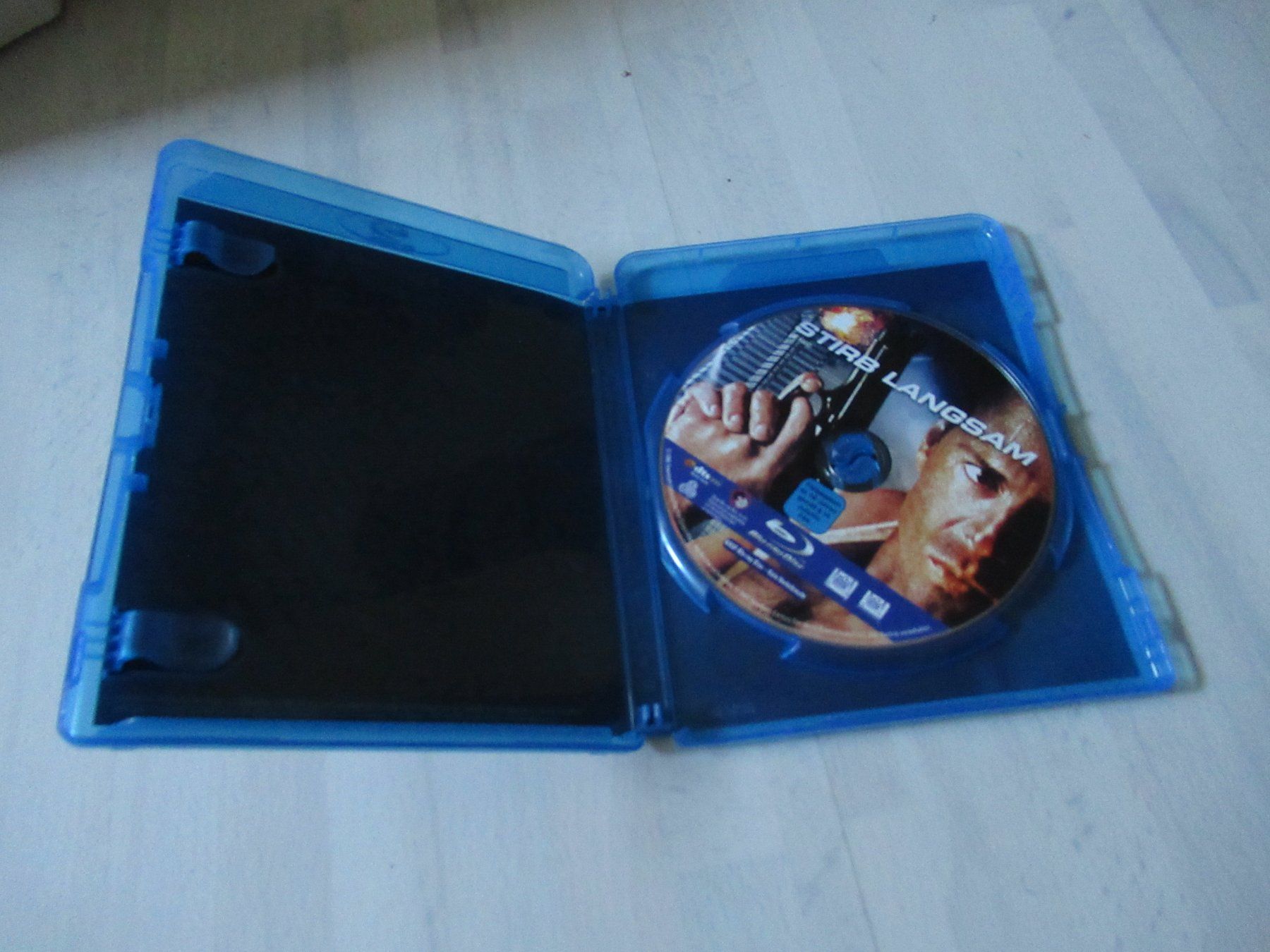 Alle DVDs: Stirb langsam Blu-ray mit Bruce Willis, Alan Rickman – Gebraucht aus Binz von Hailqueen 2