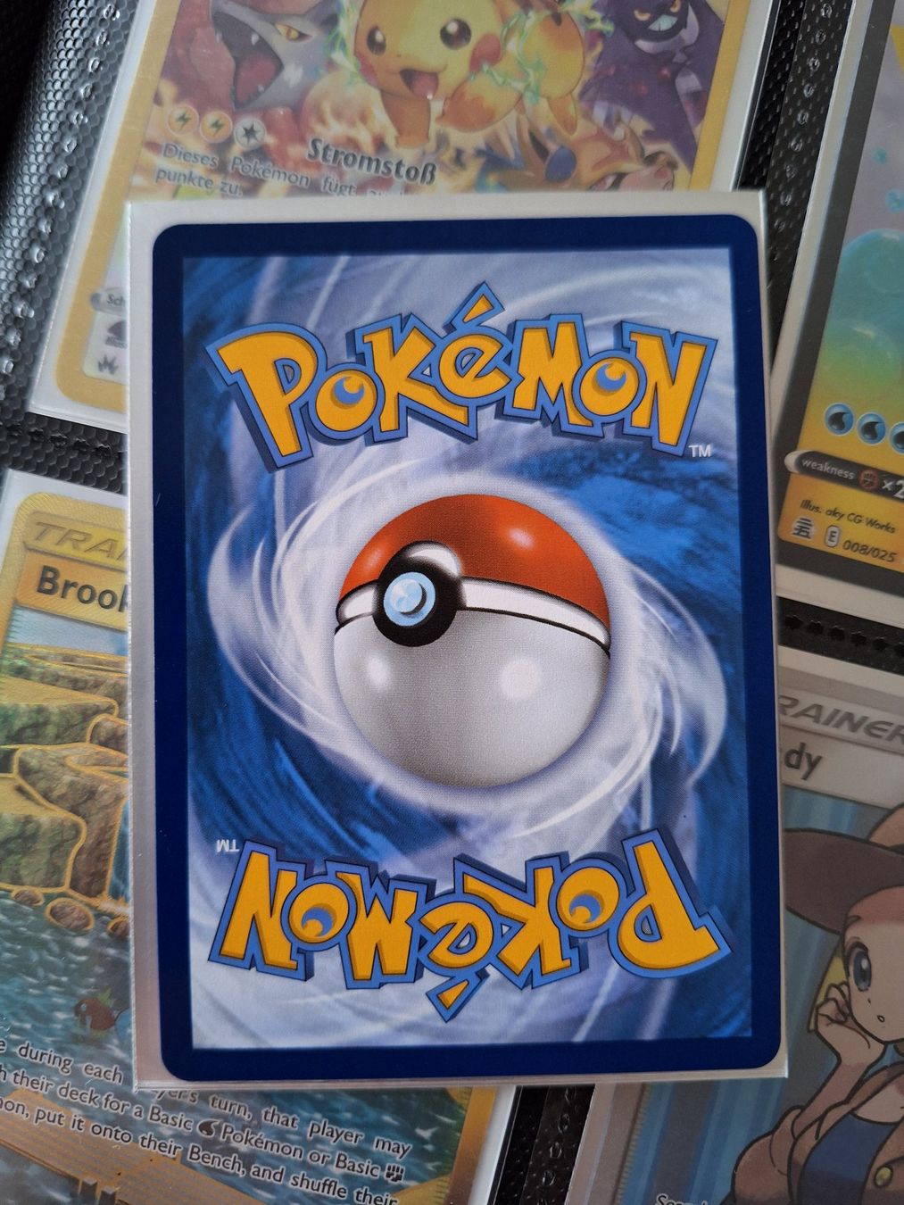 Pokémon Carte collezionabili: Rapid Strike Urshifu V - Trainer Gallery – Usato da Altstätten SG venduto da GGsGameshop 1