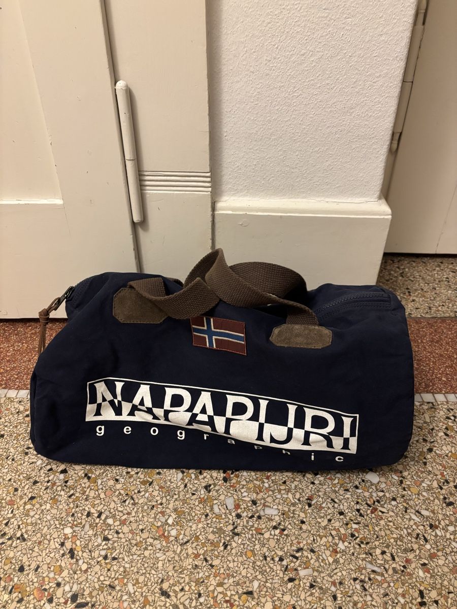 Napapijri Borse: Napapjiri Duffle Bag – Usato da Zollikon venduto da han_rvt8 1