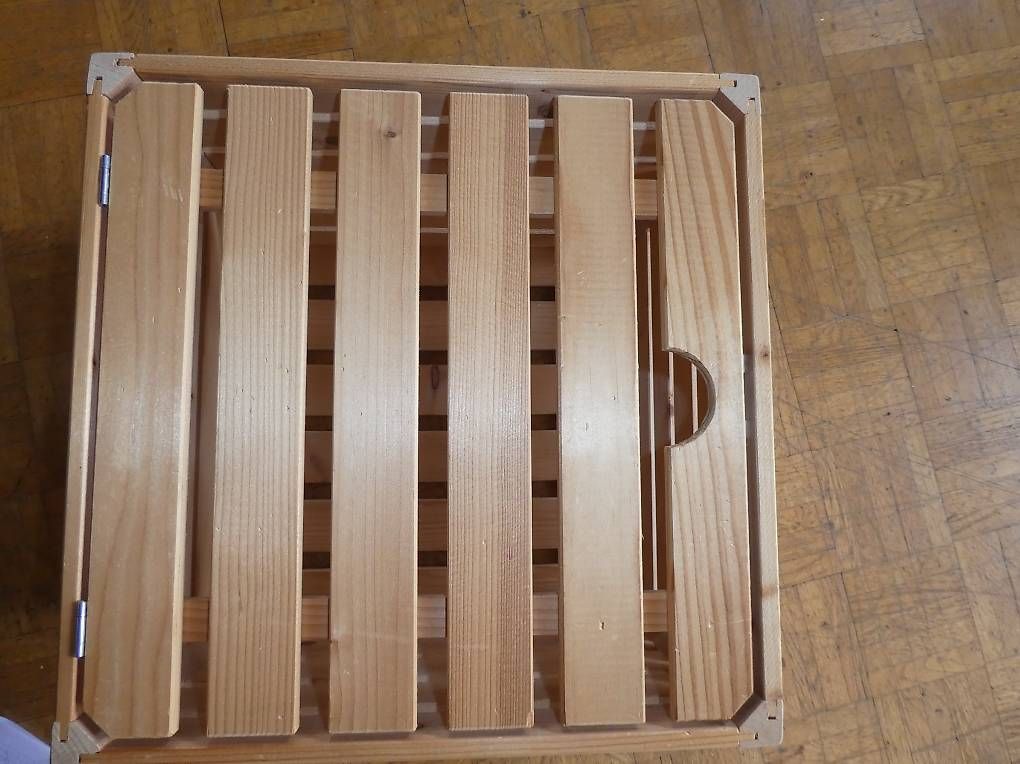 Casse di trasporto: Holzharasse mit Türli – Usato da Stäfa venduto da Arjen2011