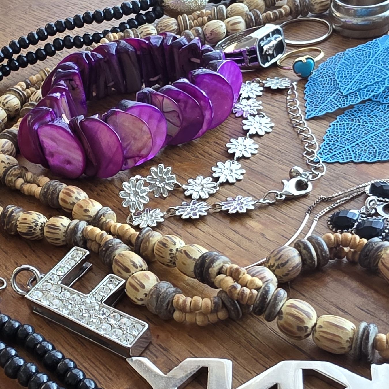 Sonstiger Schmuck: Diverse Schmuck-Sammlung: Ringe, Ketten, Ohrringe u.v.m. – Gebraucht aus Rheinsulz von Gilea 3