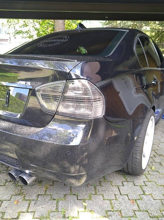 Tutti pezzi di ricambio auto: Bmw e90 heckleuchten – Usato da Nendeln venduto da Brian216 3