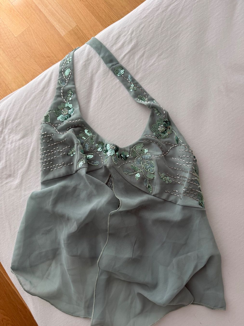 Top: NEU EDIKTED SEQUIN CHIFFON SPLIT FRONT TOP Gr. S – Nuovo (secondo la descrizione) da Klingnau venduto da Vdado 4