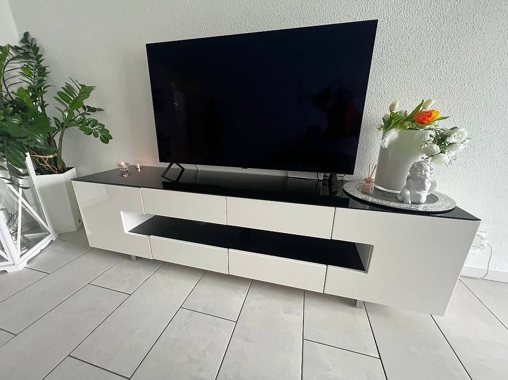 TV Möbel: Tv Kommode – Gebraucht aus Nottwil von gje_y72w