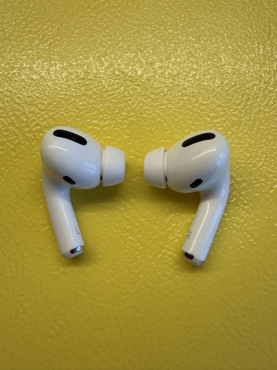 Apple Casques audio: Apple AirPods Pro 1. – D'occasion à Lausanne par Zorrus77 2