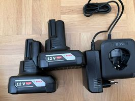 Bosch Akku 12V 2× 4.0 Ah inklusive Ladegerät. Fabrikneu
