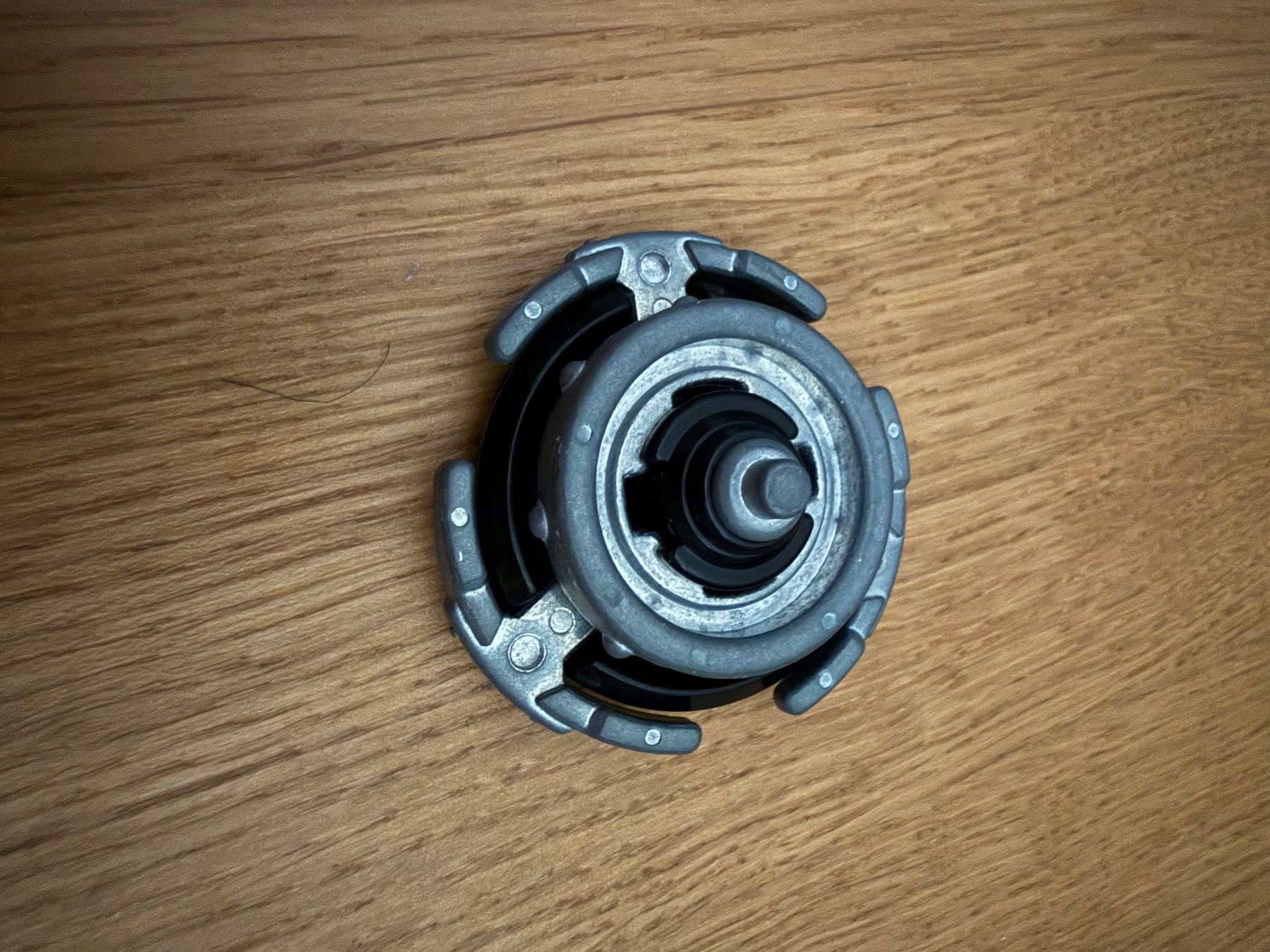 Tomy Giocattoli: TAKARA TOMY BEYBLADE HMS ADVANCE STRIKER – Usato da Stadel venduto da silentjelly 1
