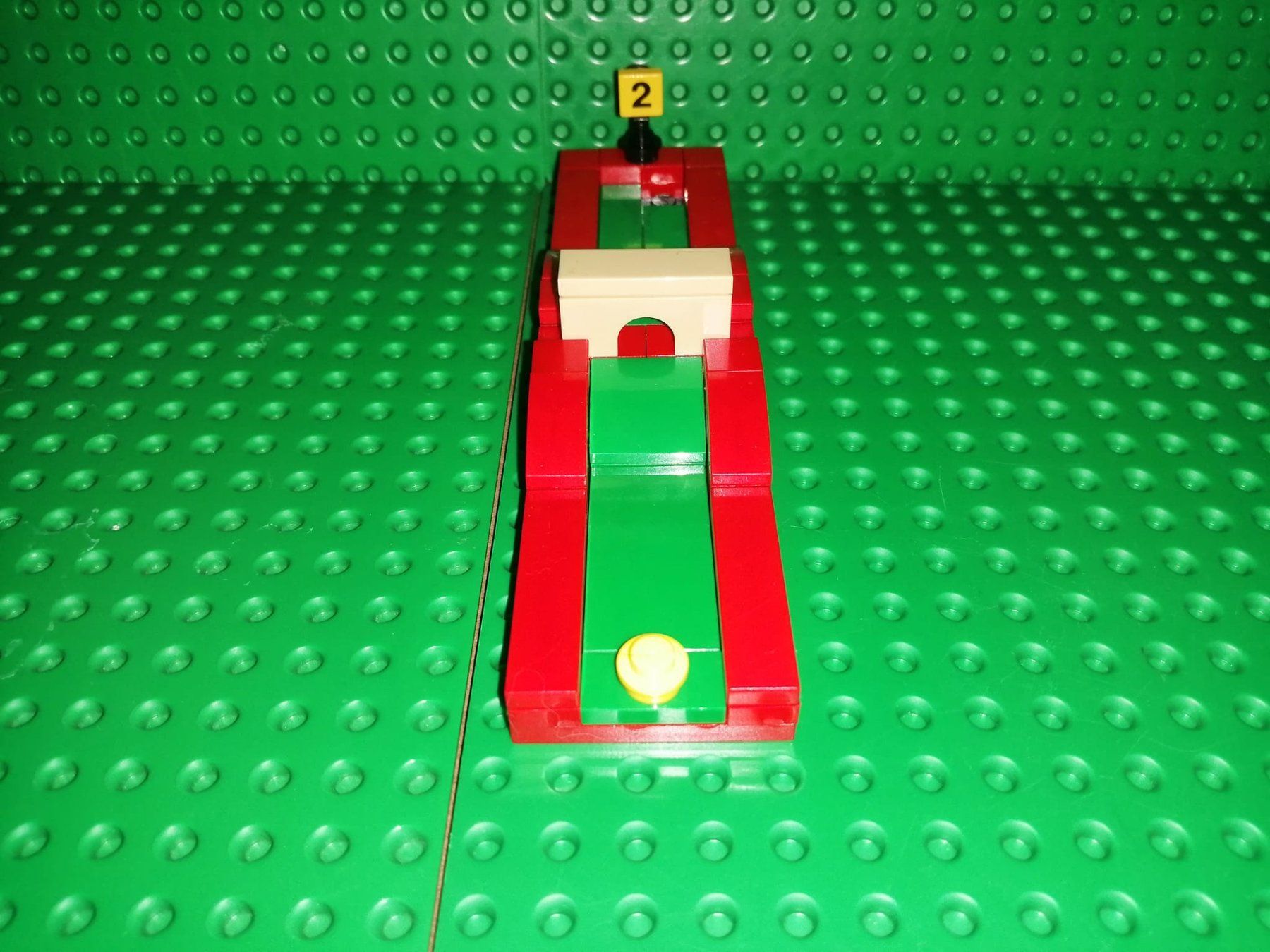 Lego Baukästen: Le parcours du mini golf Lego. – Gebraucht aus La tour de treme von  2