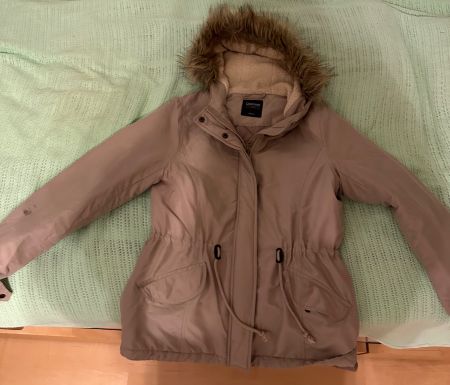 Winterjacke gefüttert mit Kapuze