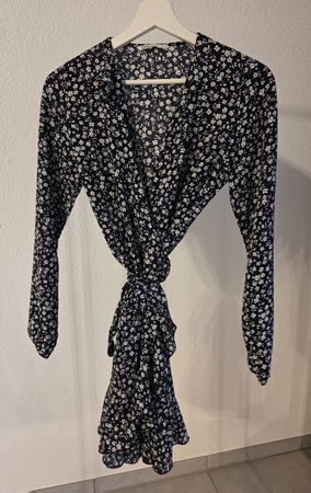 Wickelkleid von Only mit Blumenmuster / Gr. 34 