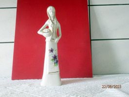 Keramik Mädchen, die Bäckerin, fehlerfreie Erhaltung