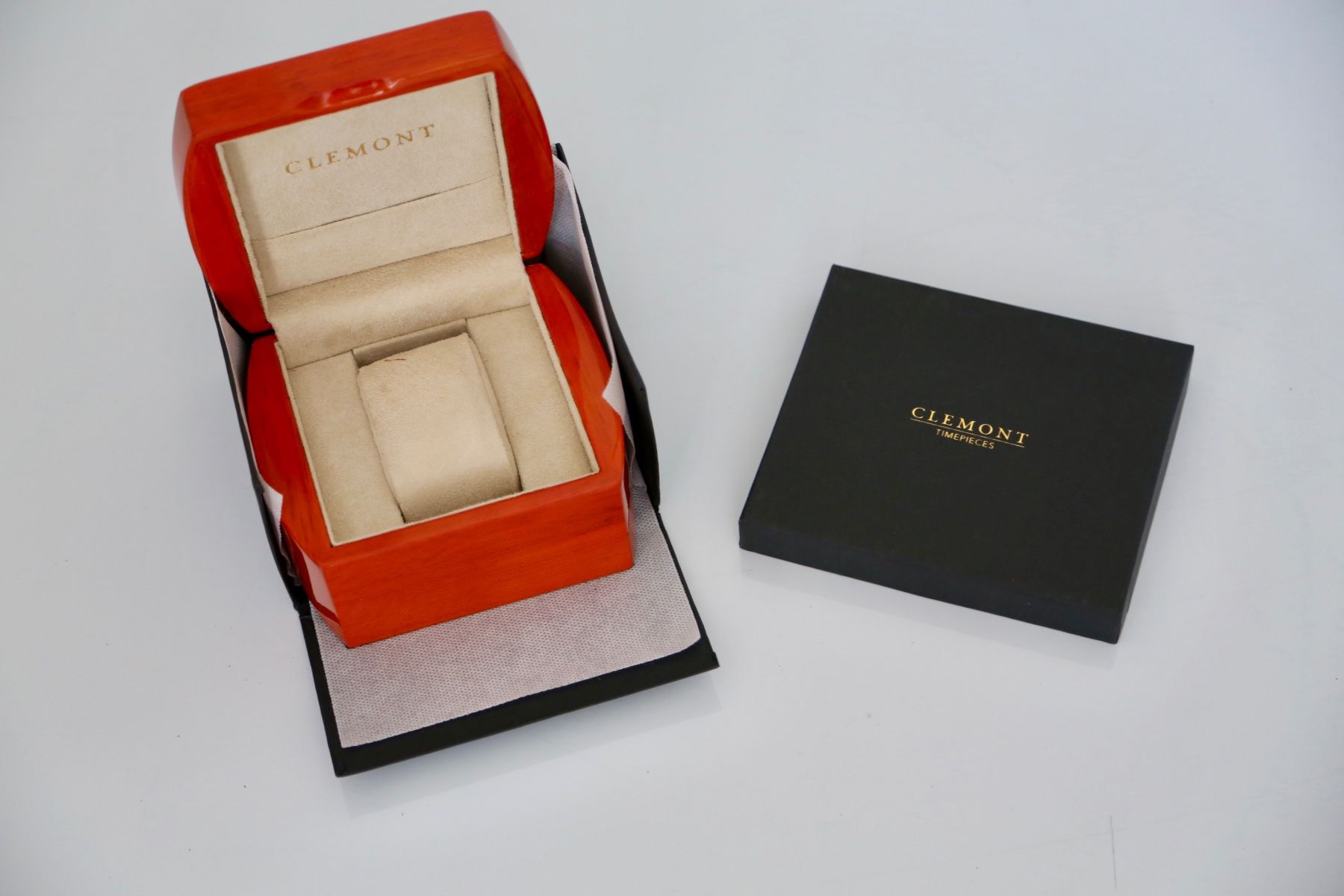 Uhren: Uhrenbox aus Holz – Neu (gemäss Beschreibung) aus Reinach BL von Han-Numismatik