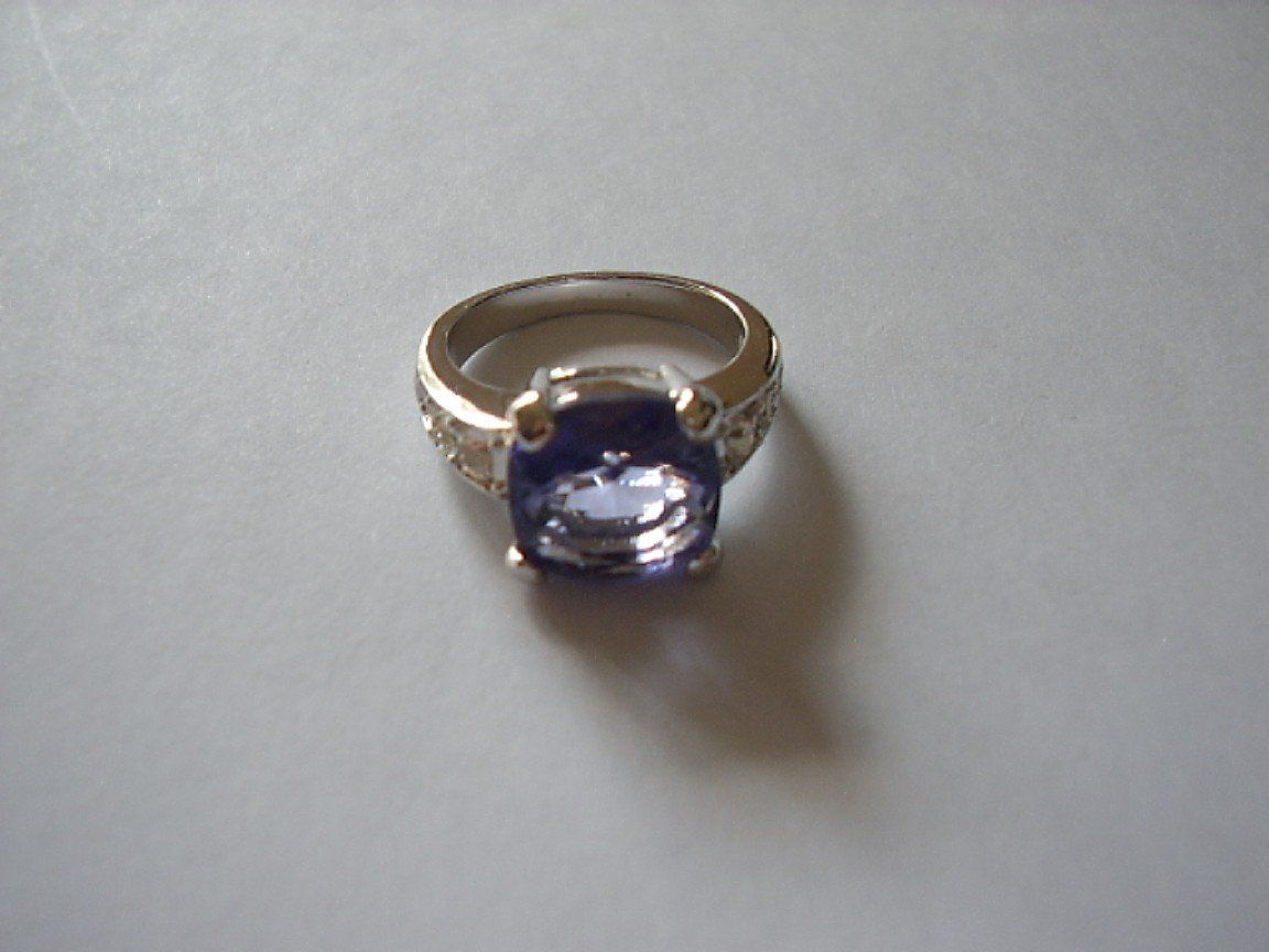 Ringe: Ring rhodiniert mit Amethyst  Grösse 59 Neu – Neu und originalverpackt aus Grenchen von Mollyno 1