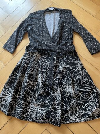 Diane von FurstenWickelkleid gemustert Schwarz Weiss