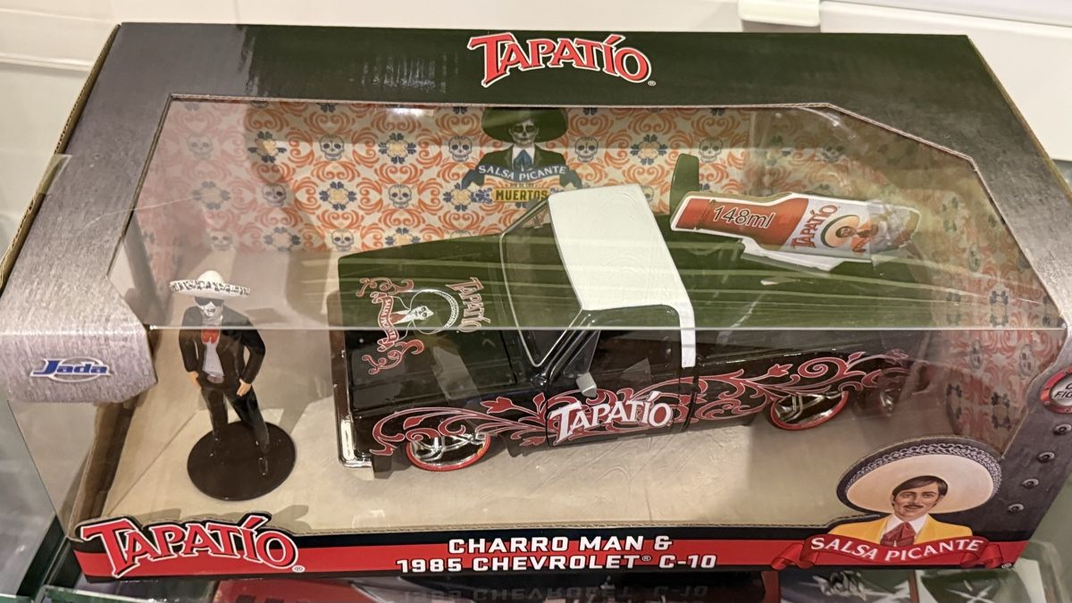 Chevrolet Modellini d'auto: Tapatio Charro Man & 1985 Chevy – Nuovo e nell'imballaggio originale da Basel venduto da Zomeg 1