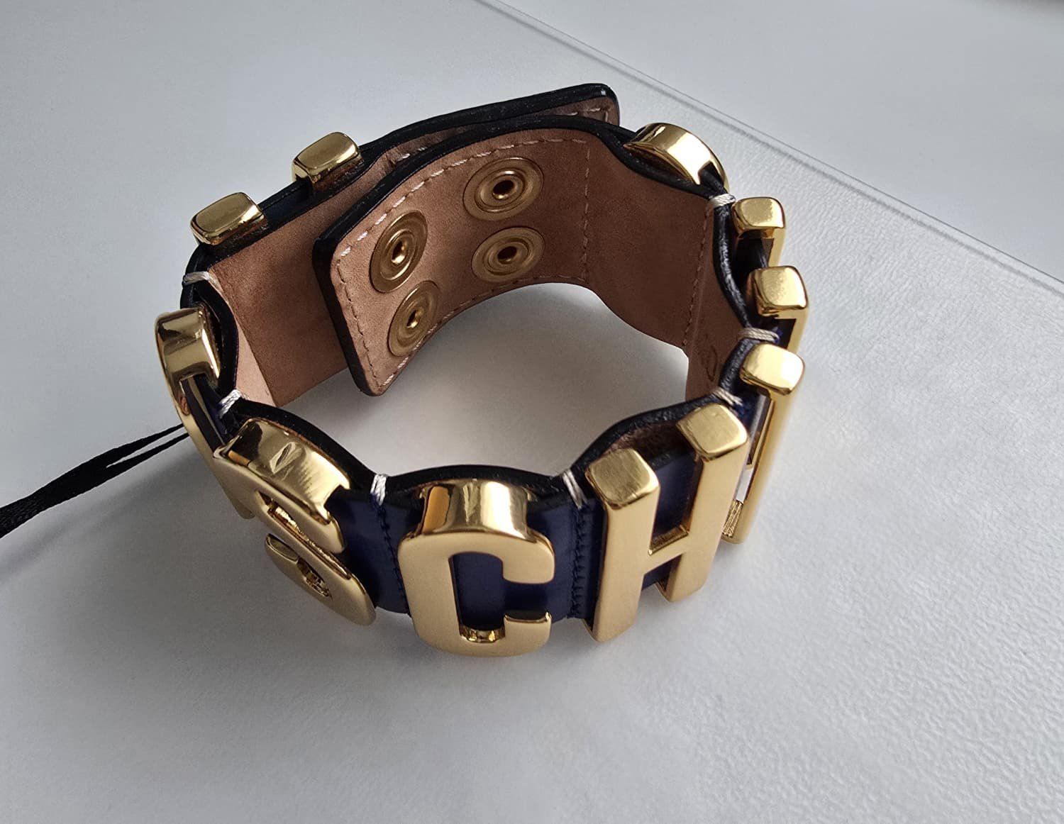 Moschino Bracciali & Braccialetti: Bracelet manchette MOSCHINO – Nuovo e nell'imballaggio originale da Mont-sur-Rolle venduto da Senna85 2