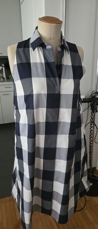 A-K-R-I-S Kleid, Gr. 38, kariert, Akris , neuwertig