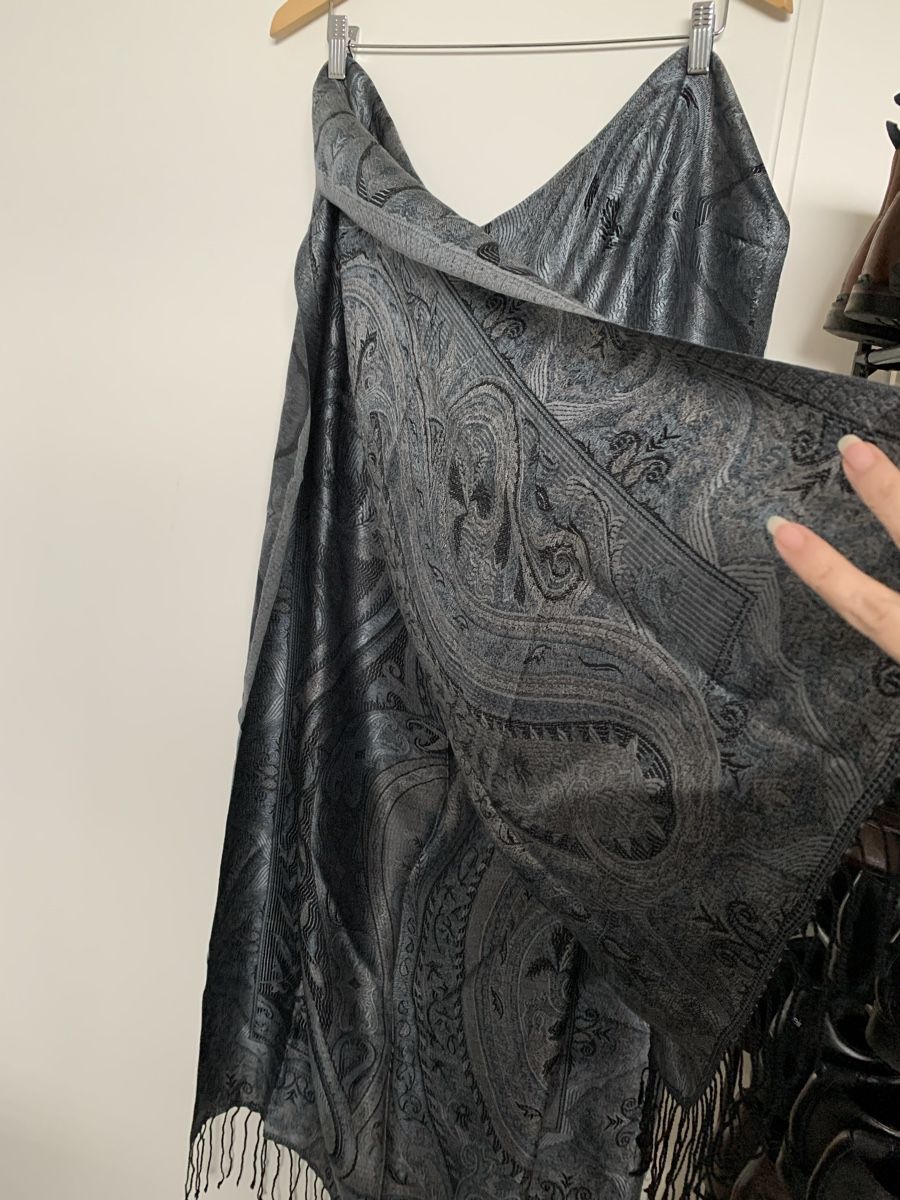 Foulard & Sciarpe: Scarf, silk, size 73x185, new – Nuovo e nell'imballaggio originale da Lausanne venduto da oyu_hgg5 3