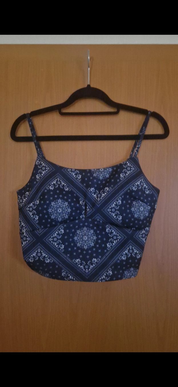 Top: Schönes Bauchfreies Top M – Nuovo (secondo la descrizione) da Bubendorf venduto da ang_b829