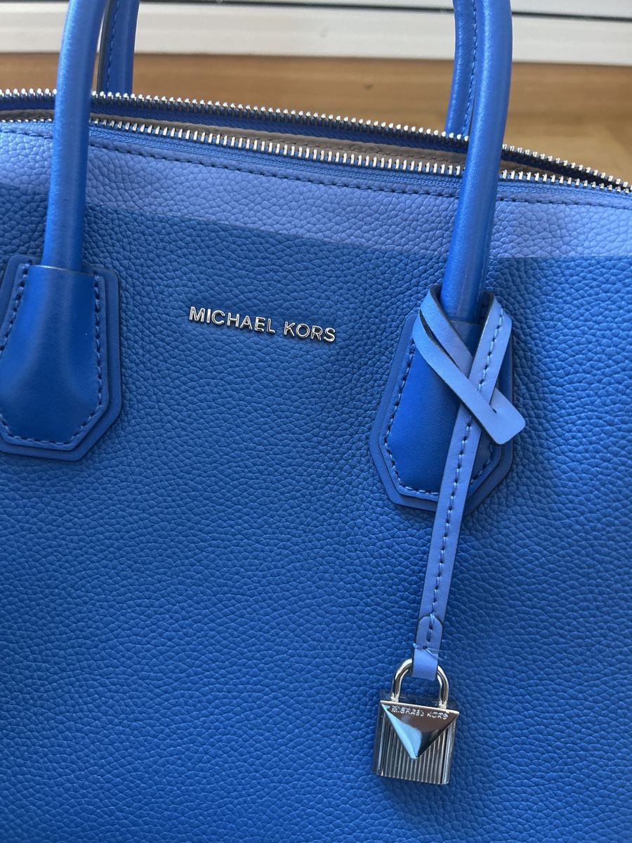 Michael Kors Sacs femmes: Sac Michael Kors bleu et blanc neuf – Neuf (Voir description) à Yverdon-les-Bains par Satim1 8