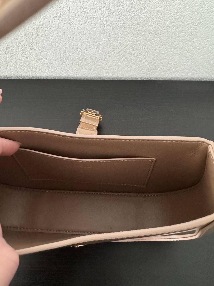 Versace Taschen für Damen: Versace pochette in nude patent leather – Neu und originalverpackt aus Dübendorf von fra_h2bp 8