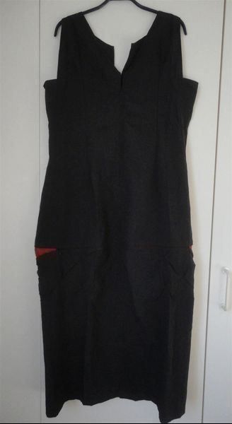 Vestiti: POMERIGGIO : Robe anthracite détails rouges L – Usato da Petit-Lancy venduto da lilycerise 4