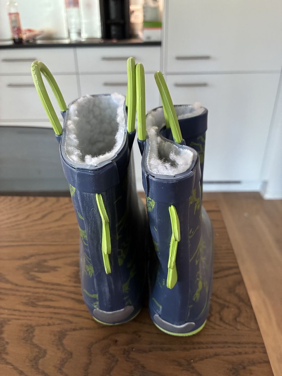 Scarpe per ragazzi: Gummistiefel Grösse 26 - neu  – Usato da Saland venduto da Francyherrera 1