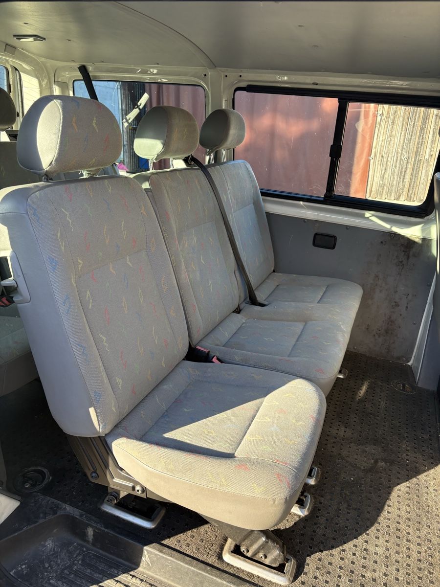 VW Autos: VW Transporter T5 mit 9 Sitzplätzen – D'occasion à Niederbüren par Benzmech 8
