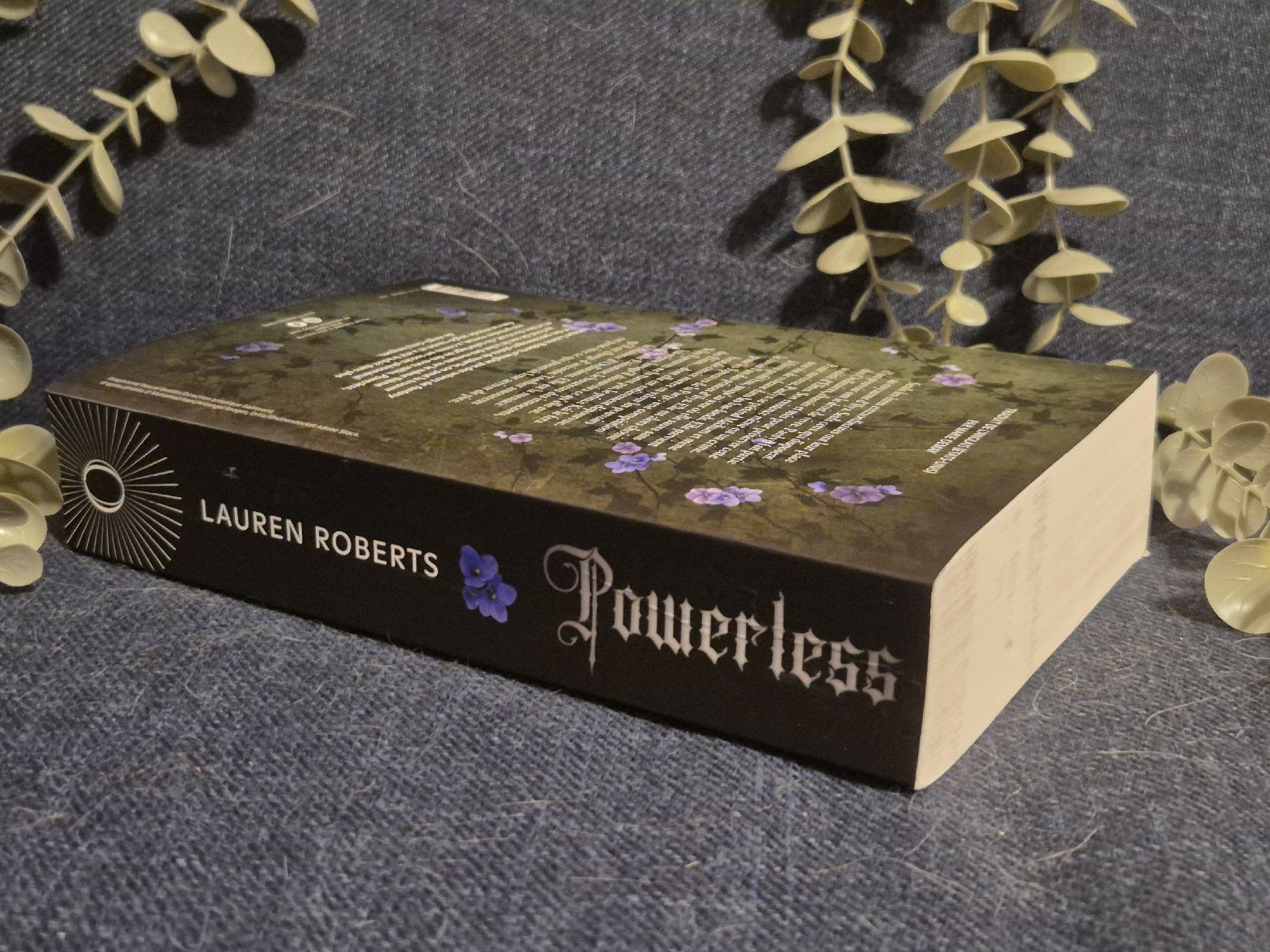 Bücher: Powerless - Lauren Roberts - VF – Gebraucht aus Bogis-Bossey von VNT-GE.ch 2
