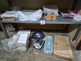 1004 Posten Div. Kerzen & Dekomaterial aus Liq