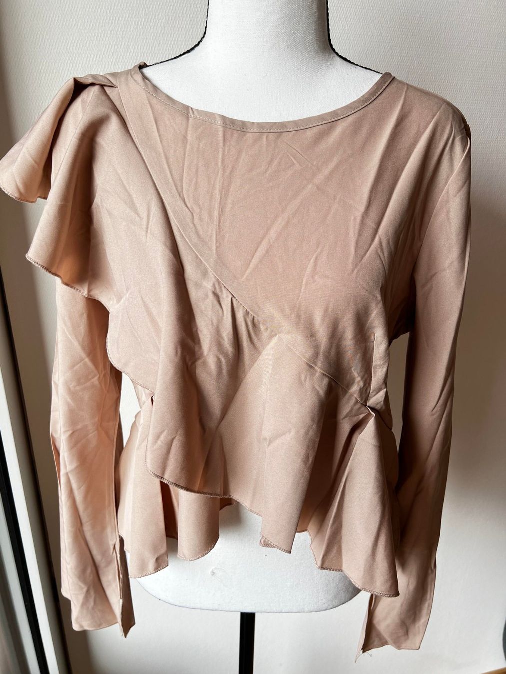 Chemisiers: Neue Bluse M – Neuf avec emballage d'origine à Riehen par edu_92w7