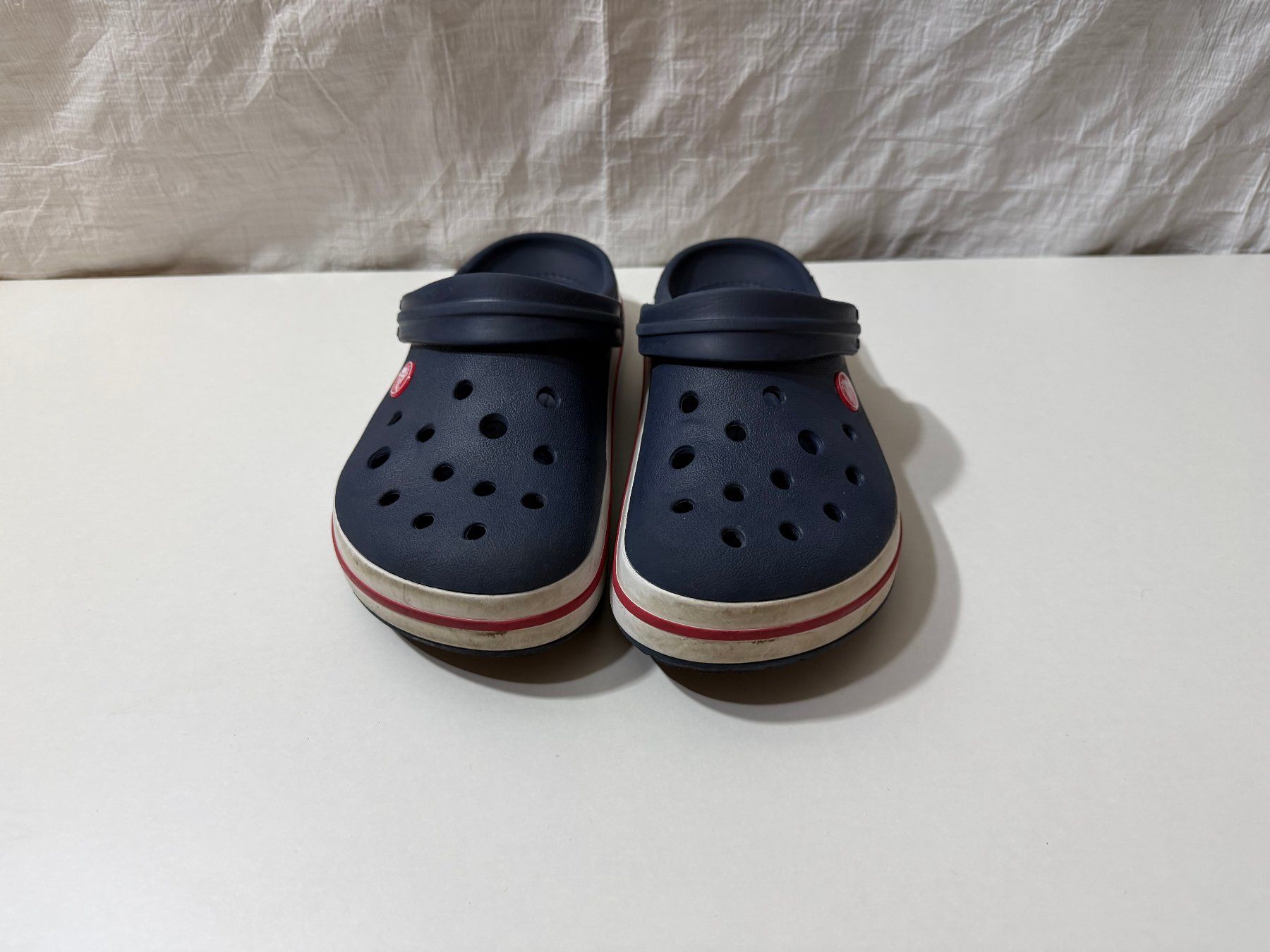 Crocs Scarpe per ragazzi: Clogs Crocs blau weiss rot Gr. 36 – Nuovo (secondo la descrizione) da Schlieren venduto da Creichen1 2