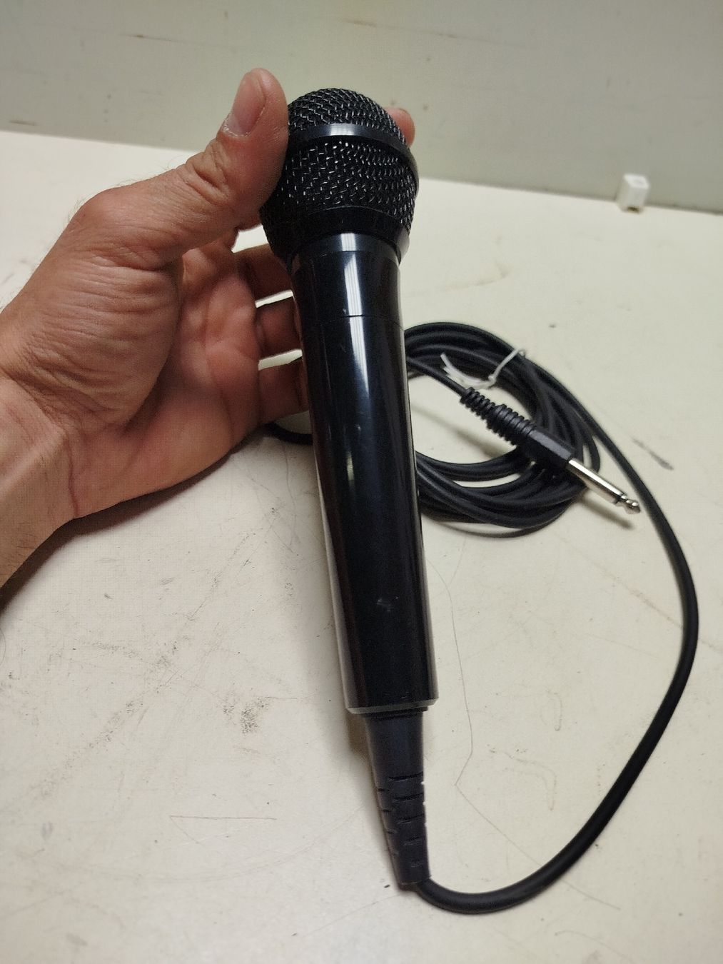 Microfoni: Dynamisches Mikrofon mit Kabel (em70) – Usato da Künten venduto da Schnaepplihuus 2