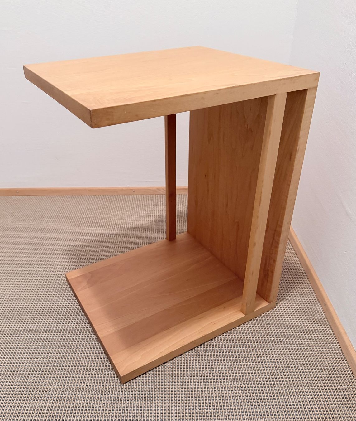 Tavoli: Beistell-Tisch Nussbaum – Usato da Jona venduto da Be4 3