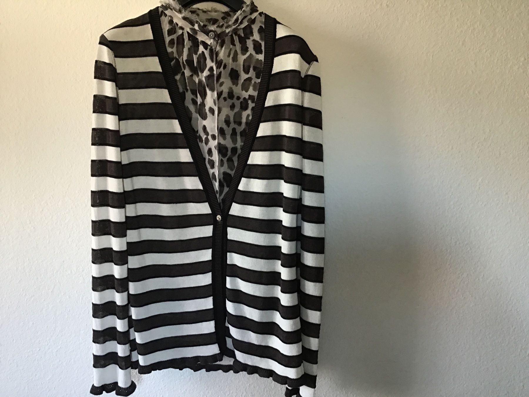 Marc Cain Giacche: MARC CAIN Jacke mit integrierter Bluse, braun-weiss Gr. 2 – Usato da Glattfelden venduto da ire_w6h2