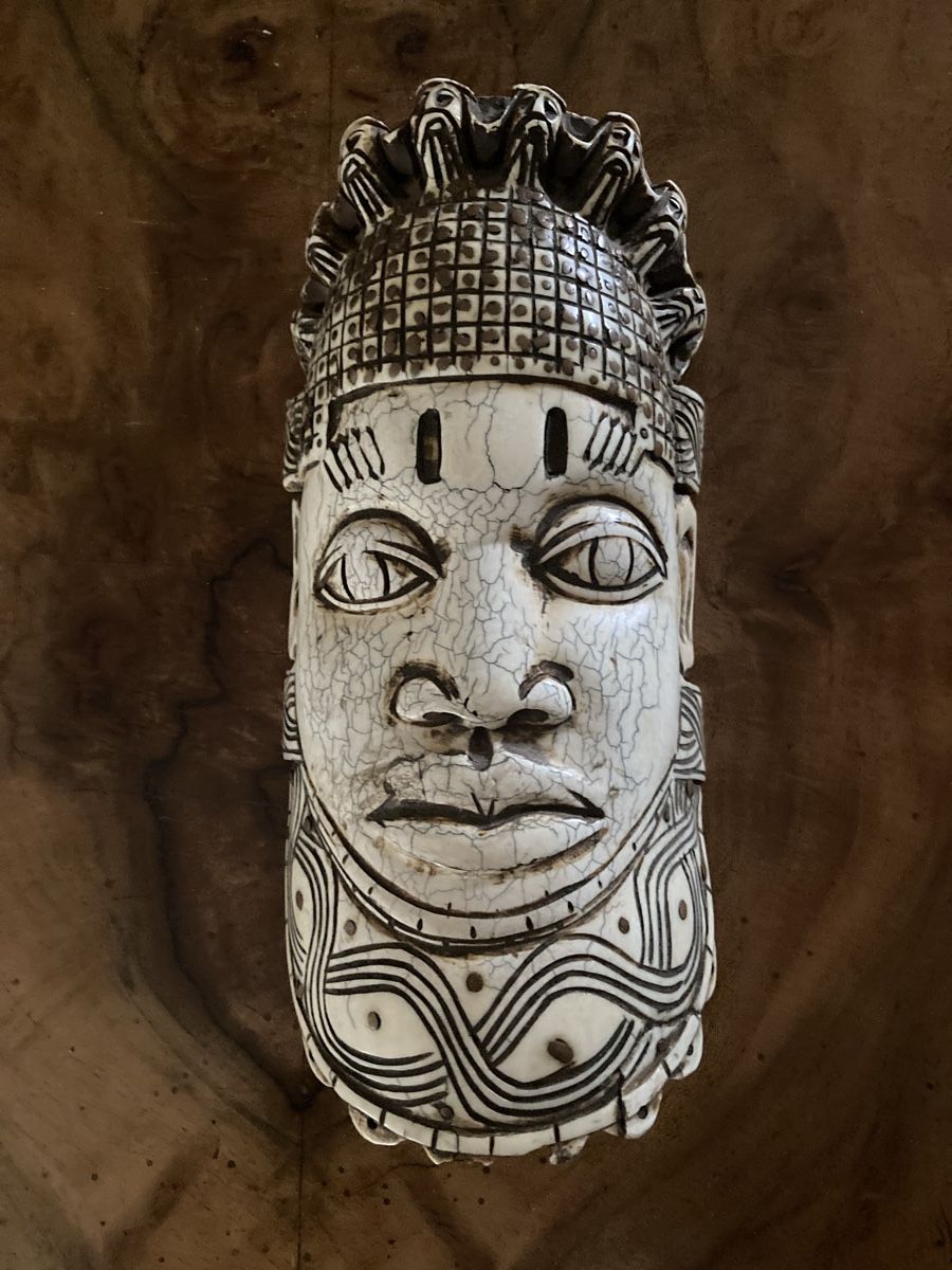 Sculture & Statue: Maske – Usato da Zofingen venduto da Piratvg
