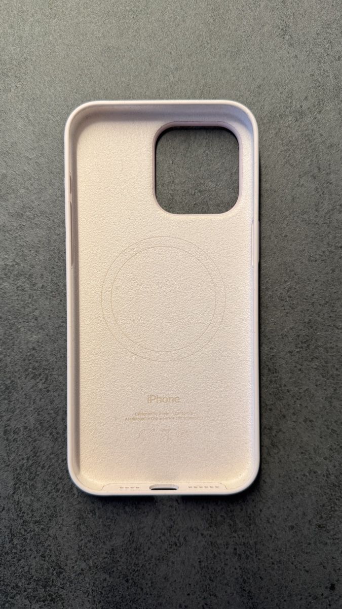 Apple Cover & Protezioni schermo: Apple iPhone Hülle 15 ProMax hellrosa mit Magsafe – Usato da Dübendorf venduto da lilmissprincess 1