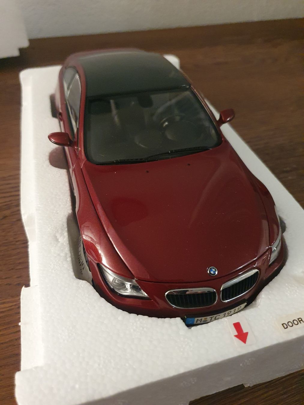 Kyosho Modellautos: BMW M6 E63 Indianapolis Red Kyosho 1/18 – Neu und originalverpackt aus Chernex von Manu0128 4