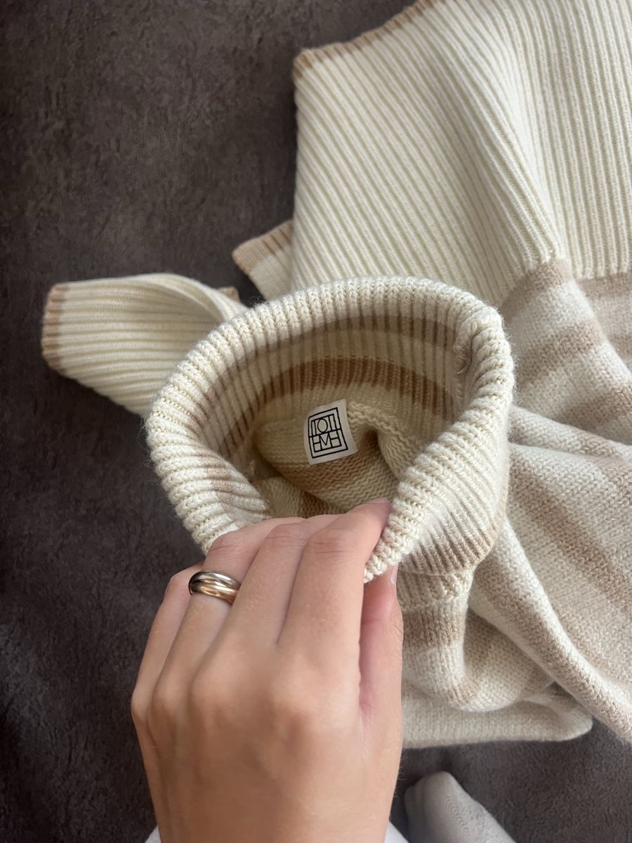 Pulls & Sweat-shirts: Toteme Pullover New – Neuf (Voir description) à Zürich par kim_8lbq 2
