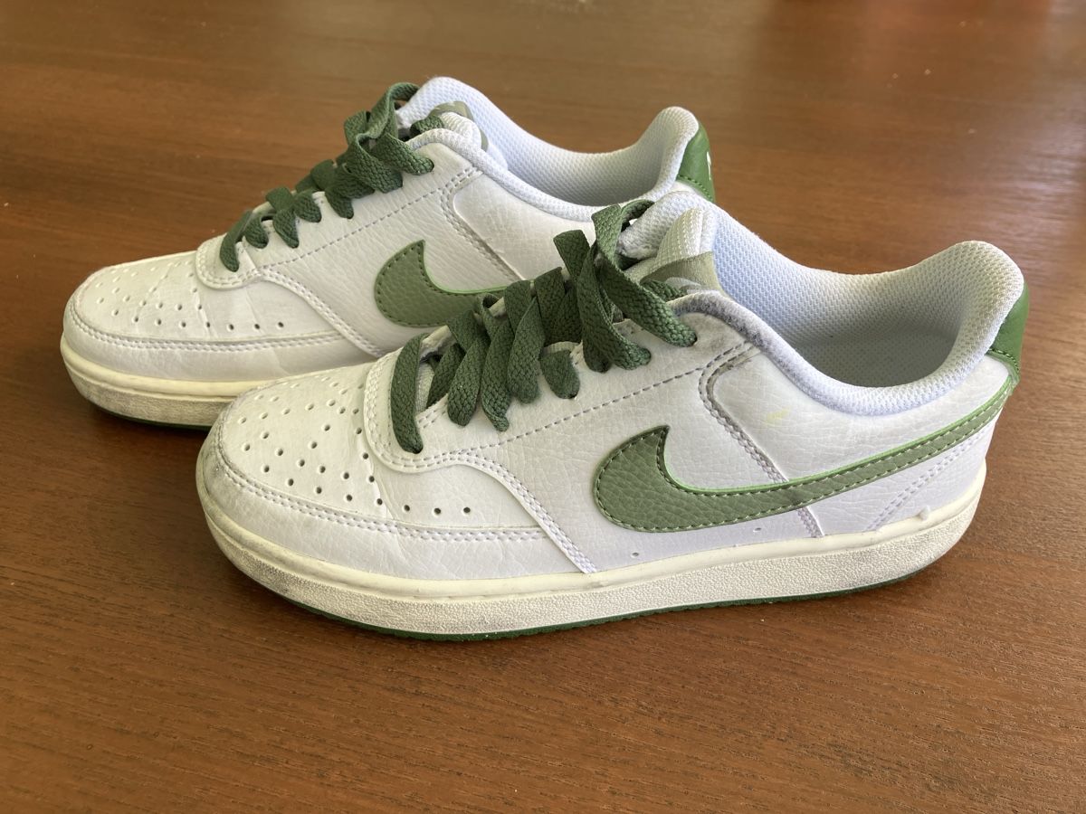 Nike Scarpe per ragazzi: Nike Turnschuhe 35.5 – Usato da Forch venduto da Adi8881 1