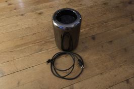Apple MacPro 6.1, 8core, 64 GB RAM, 1 TB SSD, D300 Grafik