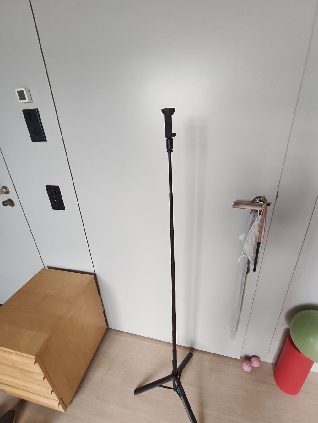 Treppiedi & Teste: RTAKO stable tripod - Perfect for summer snapshots! – Nuovo (secondo la descrizione) da Zürich venduto da yul_7ccq 2