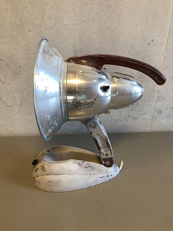 Radiateurs: Vintage Wärmelampe als Deko oder zum Basteln – D'occasion à Vallamand par Petschli01