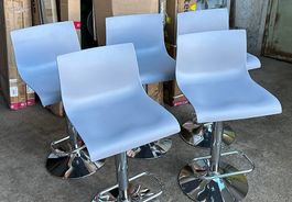 %5 Stk. neuwertige graue Barhöcker in grau
