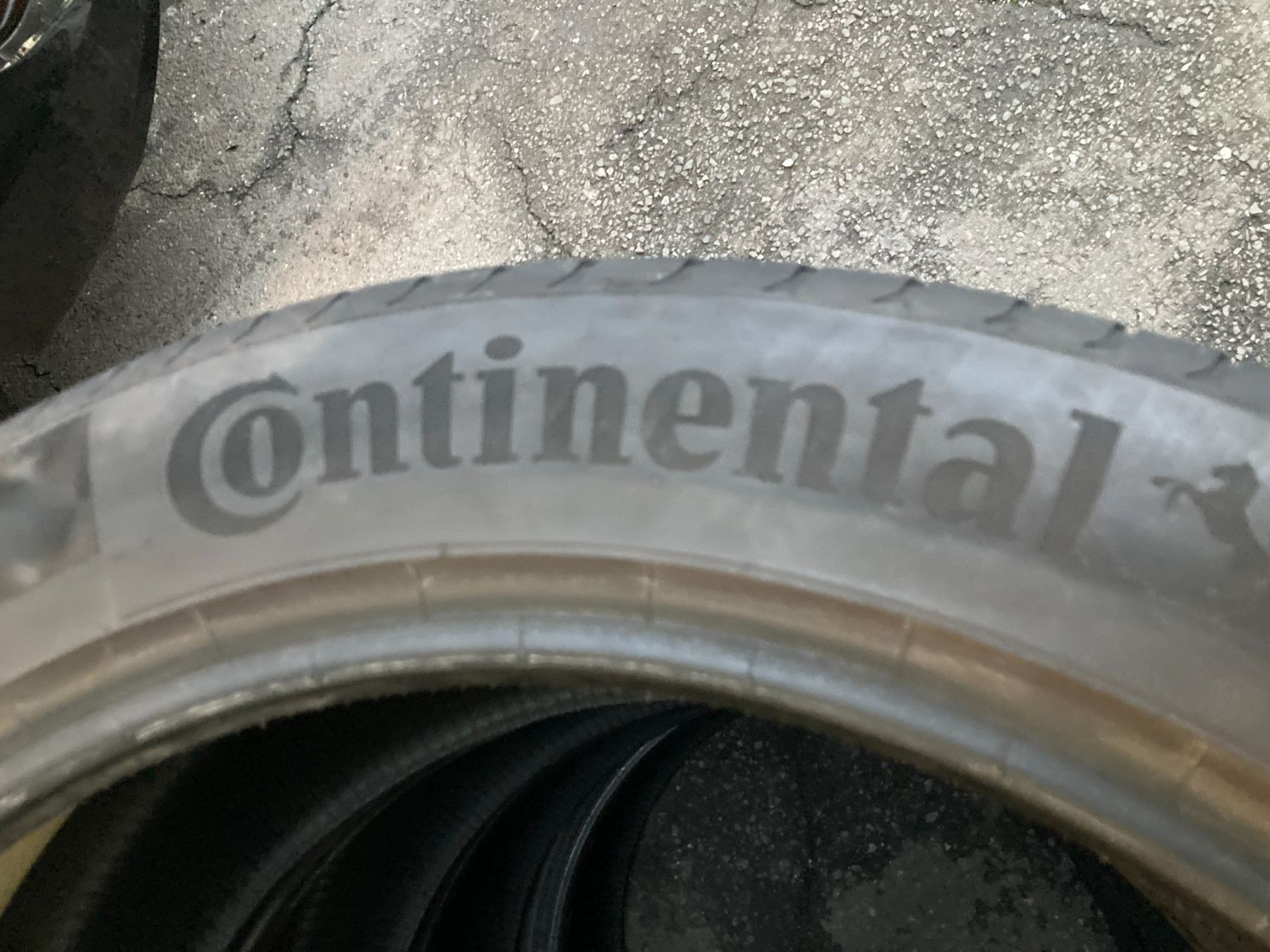 Continental Pneumatici & Ruote complete: 265/45R21 Sommerpneu Audi e-tron Continental – Usato da Cham venduto da WB2223 1