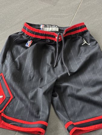 Shorts Jordan NBA noir rouge taille L 