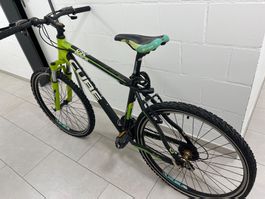 Fahrrad Mountain Bike Cube Race 260