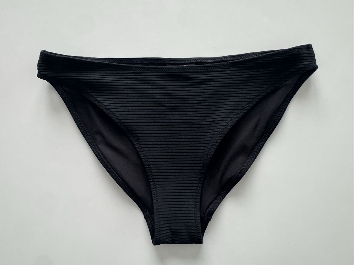H&M Hosen: H&M Bikinihose schwarz Grösse 34 – Neu (gemäss Beschreibung) aus Arbon von leu_g29t