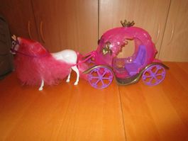 Barbie -  Kutsche mit Pferd