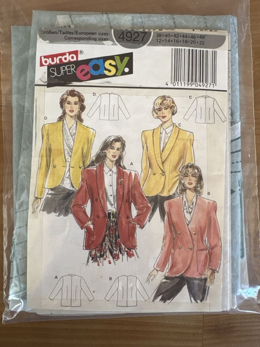 Schnittmuster: Schnittmuster für Damen Jacke – Gebraucht aus Rümlang von euqinom16
